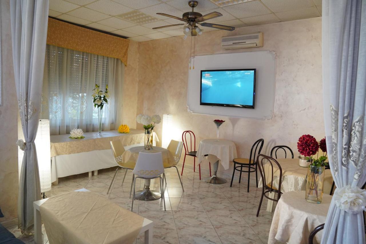Hotel Stefany Lago Patria Exterior photo